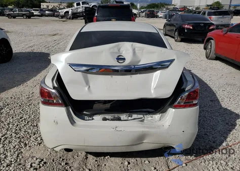 2015 Nissan Altima 2.5 from USA, damaged, VIN 1N4AL3AP8FN382174